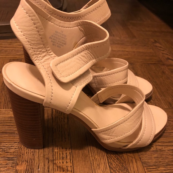 Nine West nude leather block heel sandals Sz 7 - Picture 5 of 6
